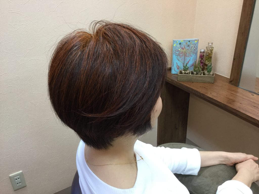 硬い髪 多い髪 毛量を減らしたい お悩み解消と髪型について京都府亀岡市の美容室 幸いブレインズの公式サイトです